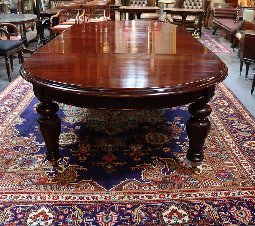 Victorian Mahogany Dining Table